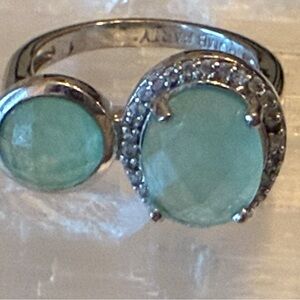 Stunning Silver Ring with Green Gemstones
